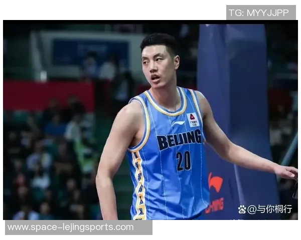 翟晓川：从篮球场上的拼搏者到年轻人的榜样之路